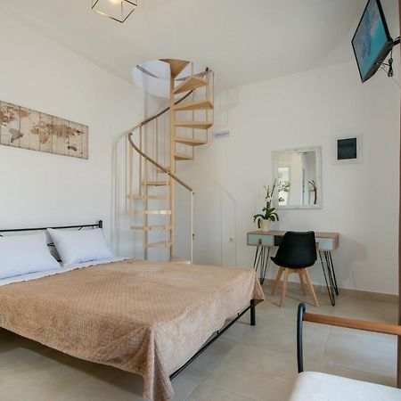 Elounda Square Home Bagian luar foto