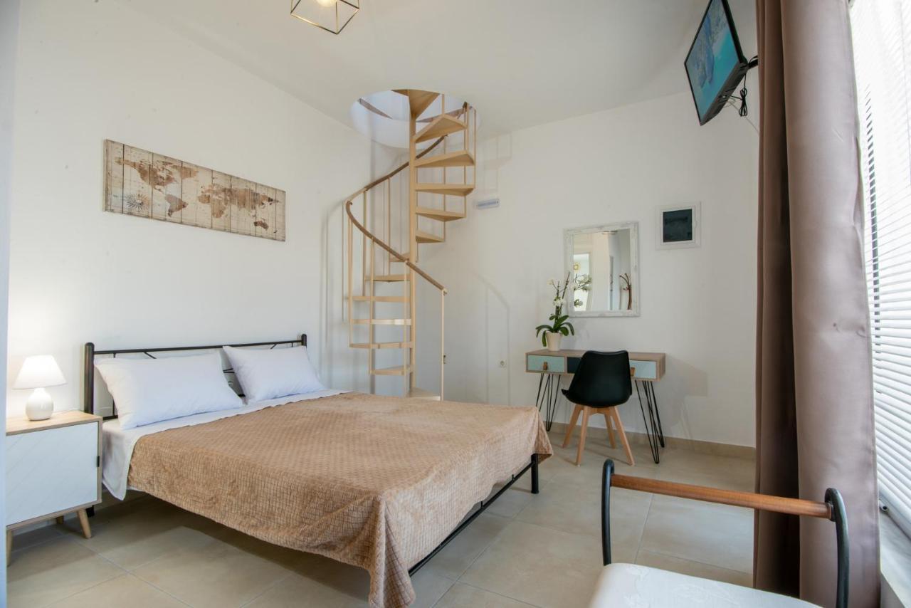 Elounda Square Home Bagian luar foto