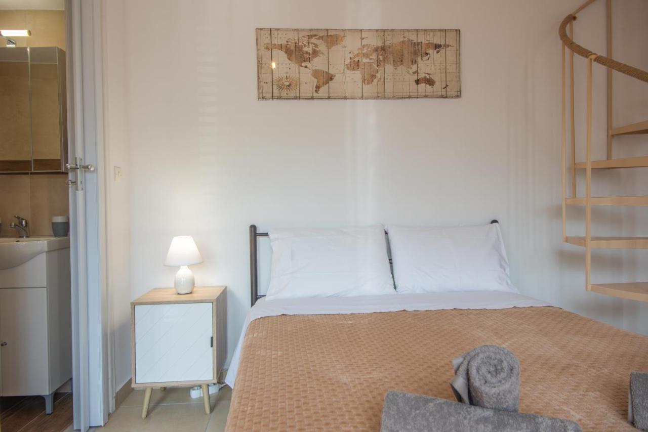Elounda Square Home Bagian luar foto